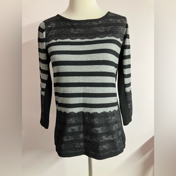 The Limited Women’s Pullover Sweater Top, Size L, Black/Gray with Black Lace - Picture 1 of 4